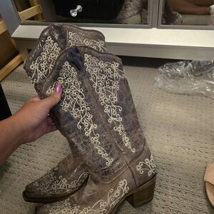 Corral Brown and Cream Embroidered Cowgirl Boots